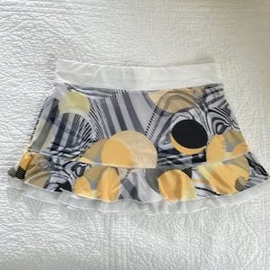 Sofibella 13” Yellow & Black Tennis Skirt size M